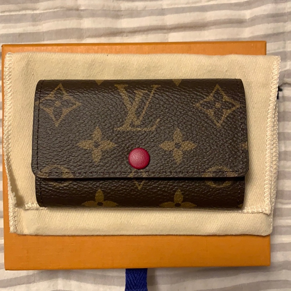 Louis Vuitton 6 Key Holder